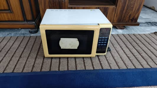 West Point big size microwave in running condition
