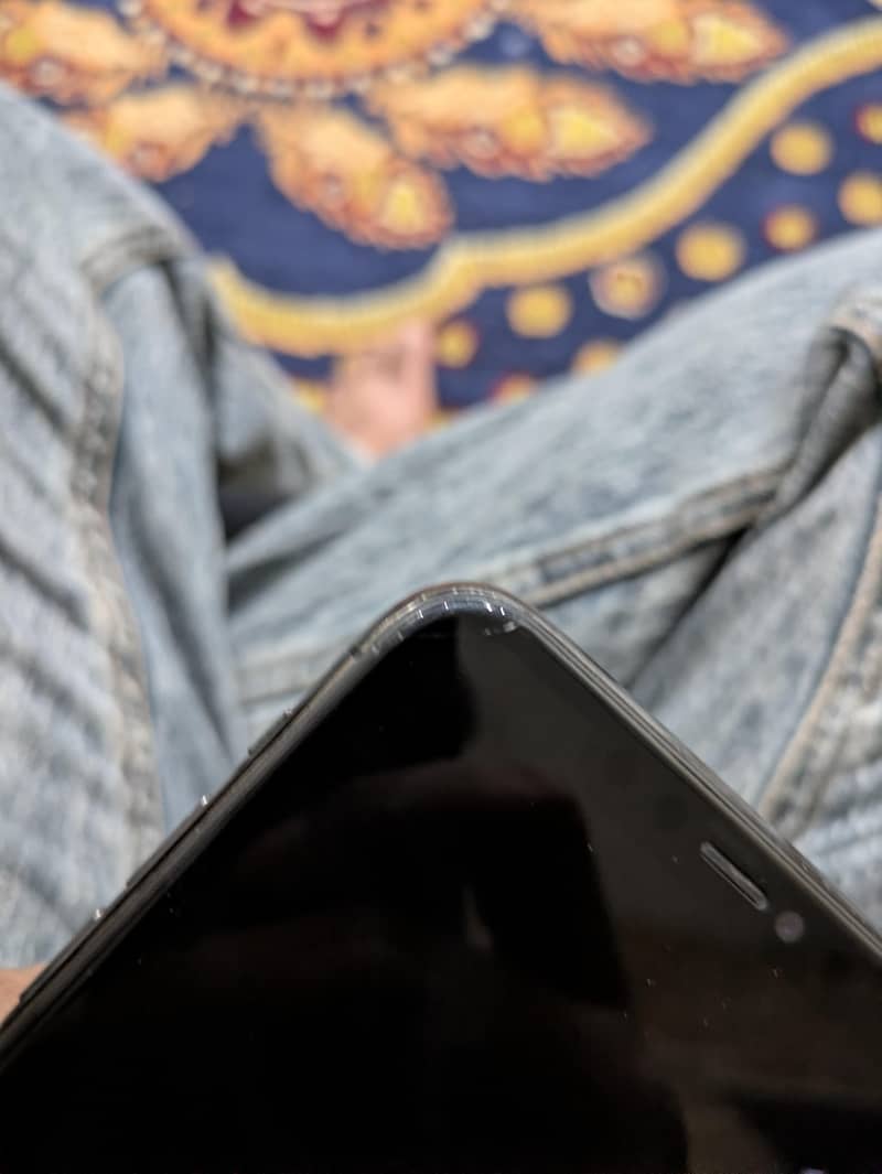 Apple iPhone 11 Pro Max 2