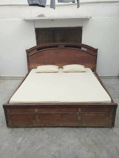 Old Wooden King size Bed