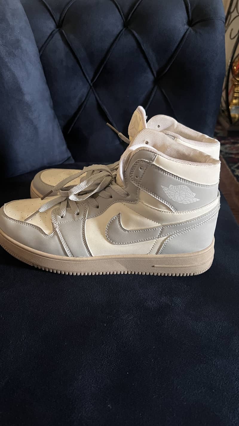 Sneakers 1