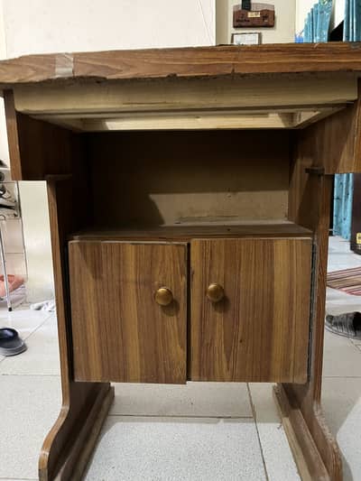 Sale sewing machine stand. only serious buyer contact.
