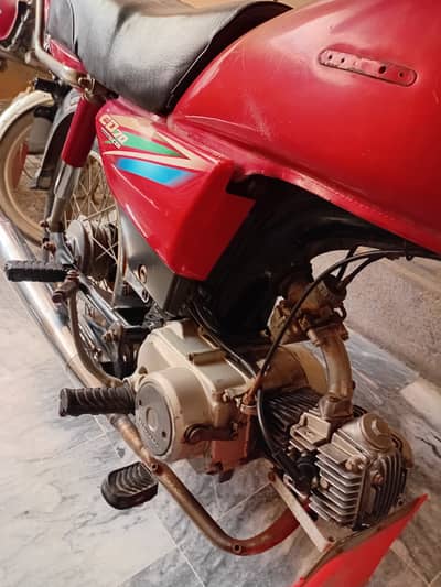 Honda CD 70 2016