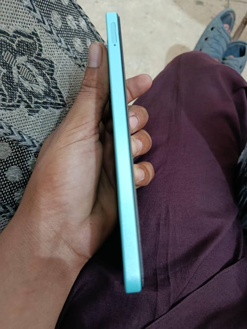 Realme C51 1
