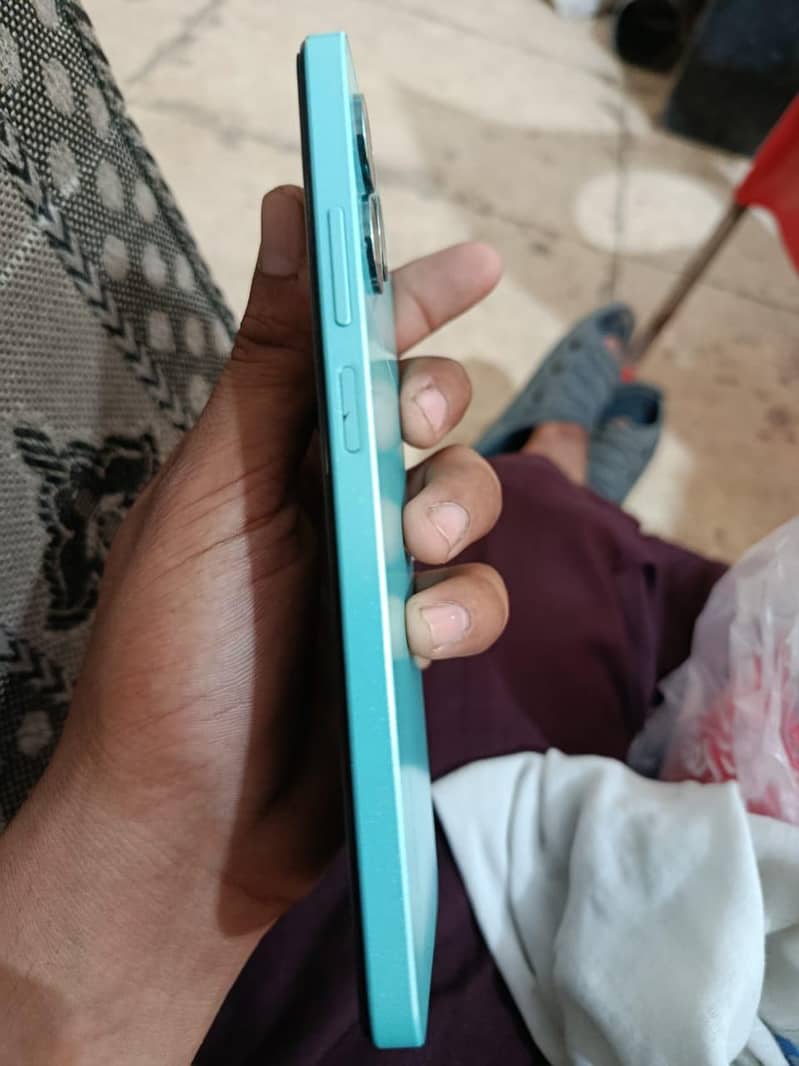 Realme C51 3