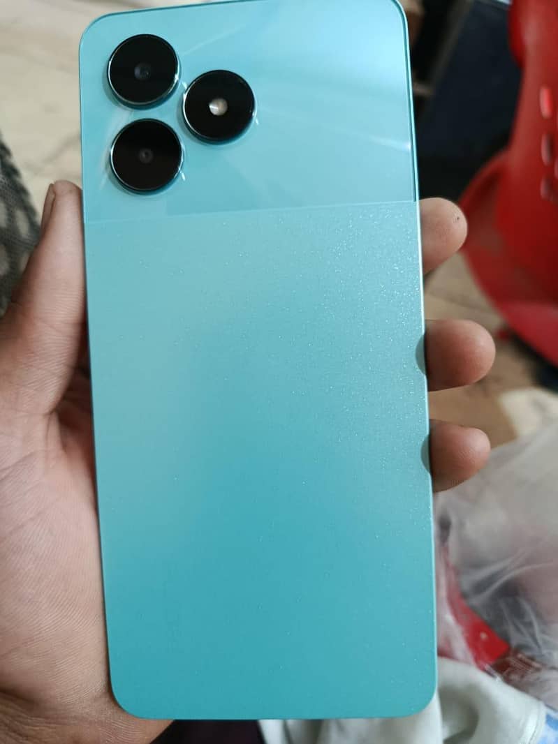 Realme C51 4