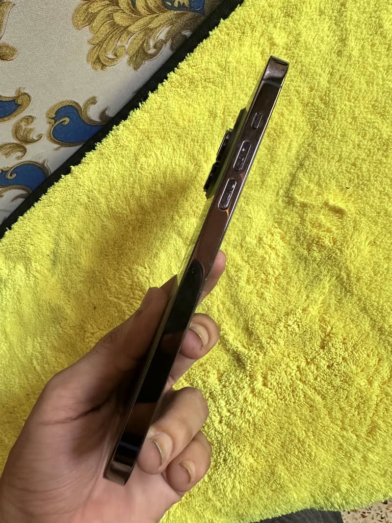 iPhone 14 Pro Max 1