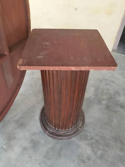Dinning table and 6 chairs