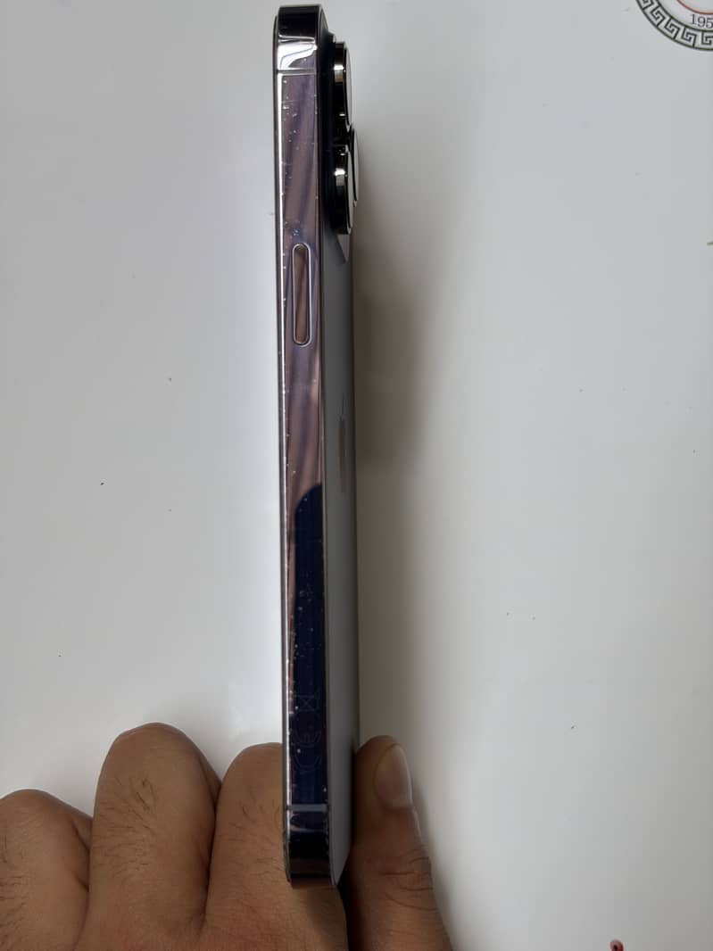 IPhone 14 Pro Max 2