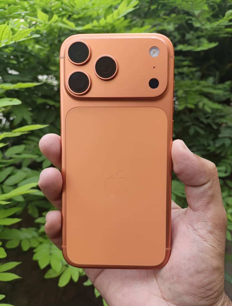 Apple iPhone 17 Pro Max 2