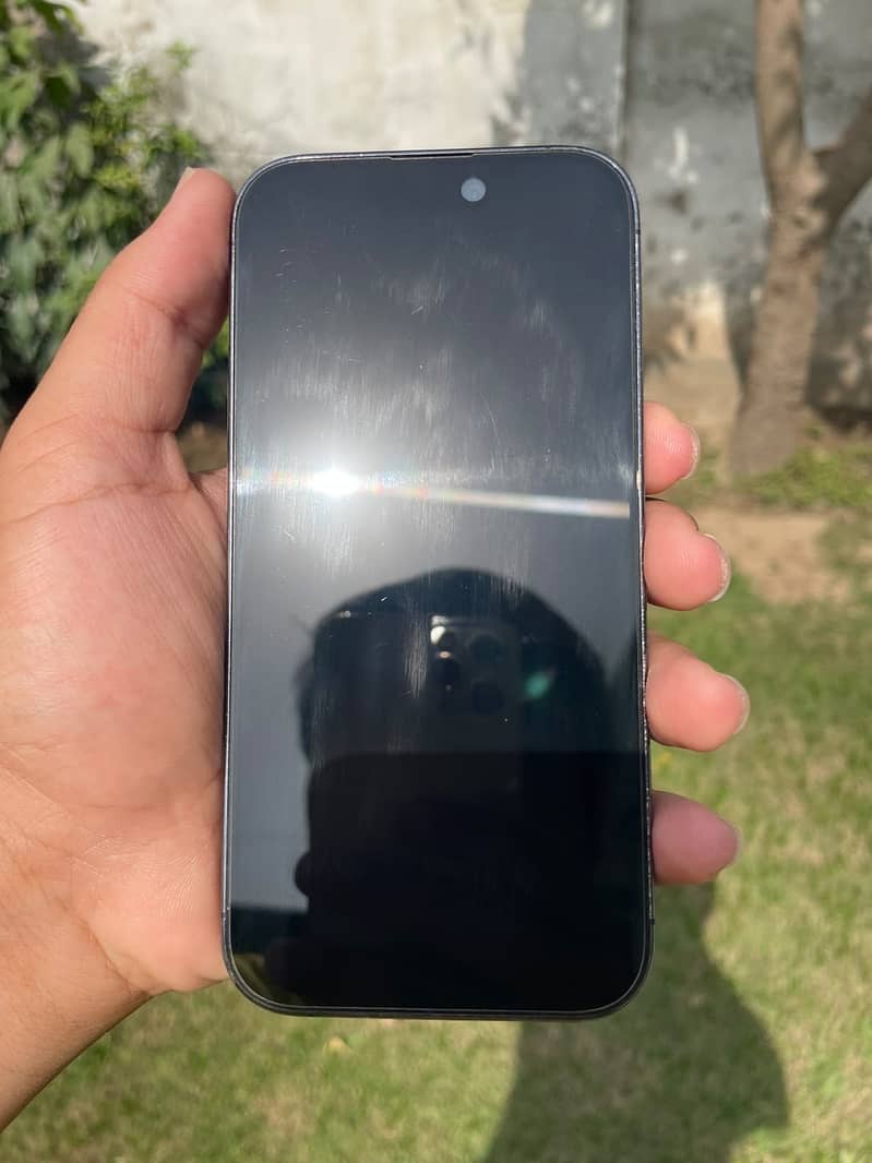 Apple iPhone 14 Pro 1
