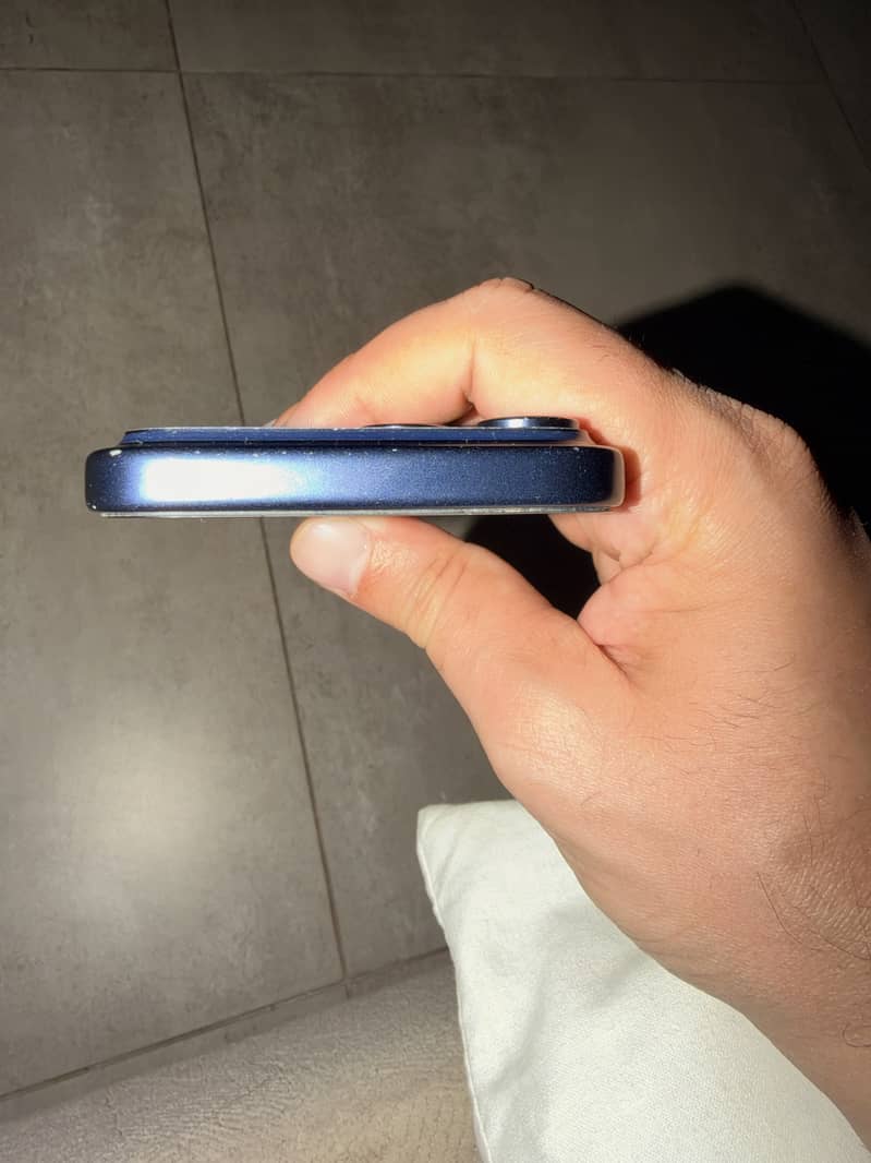 Apple iPhone 17 Pro Max 5