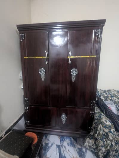 *URGENT SALE - Metal Ki Safe Almari For Sale - Full Heavy Duty*