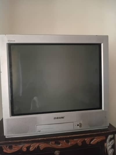 sony tv good condition with remot