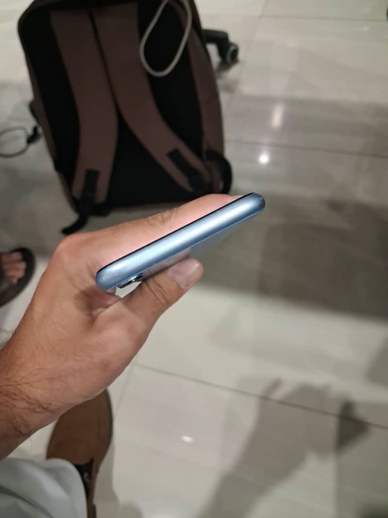 Apple iPhone XR 2