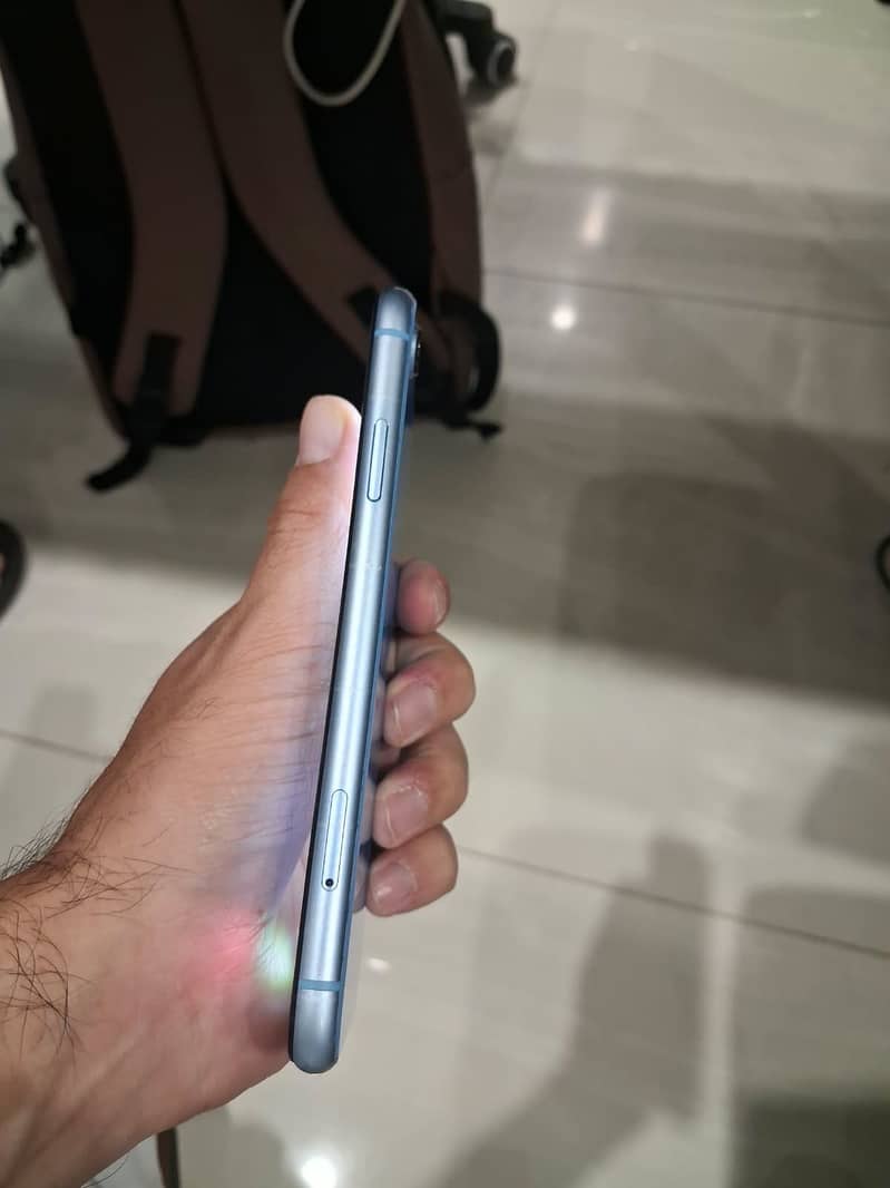 Apple iPhone XR 8