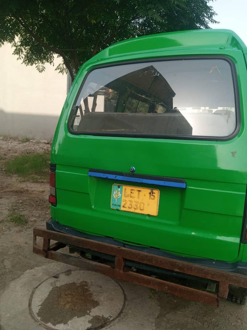 Suzuki Bolan 2015 1