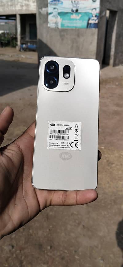 Itel City 100