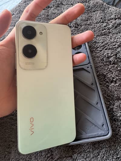 Vivo Y18