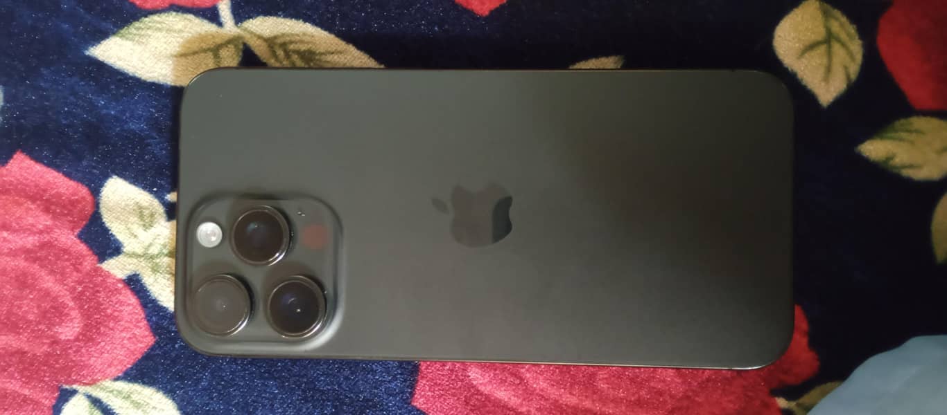 Apple iPhone 15 Pro Max jv 2
