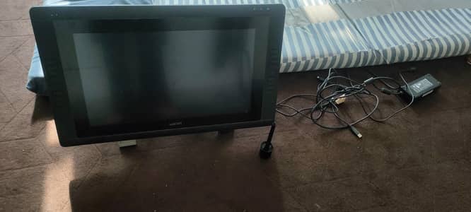 Original Wacom Cintiq 22HD Drawing Screen – Rs. 150,000