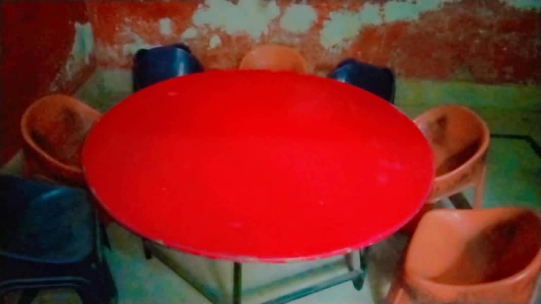Table Chair 3