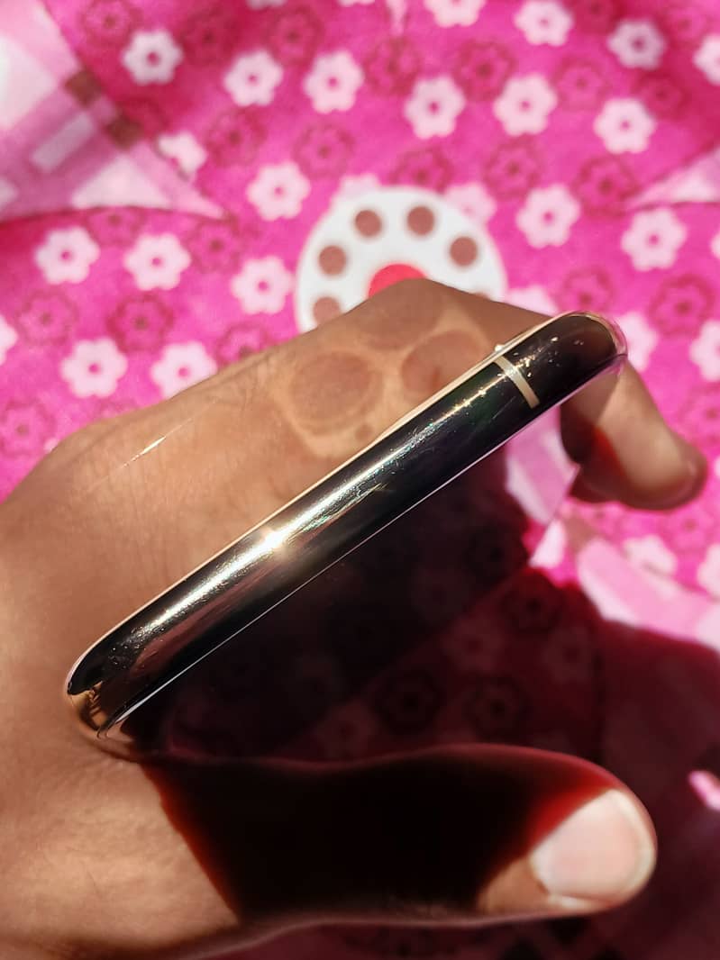 Apple iPhone 11 Pro 2