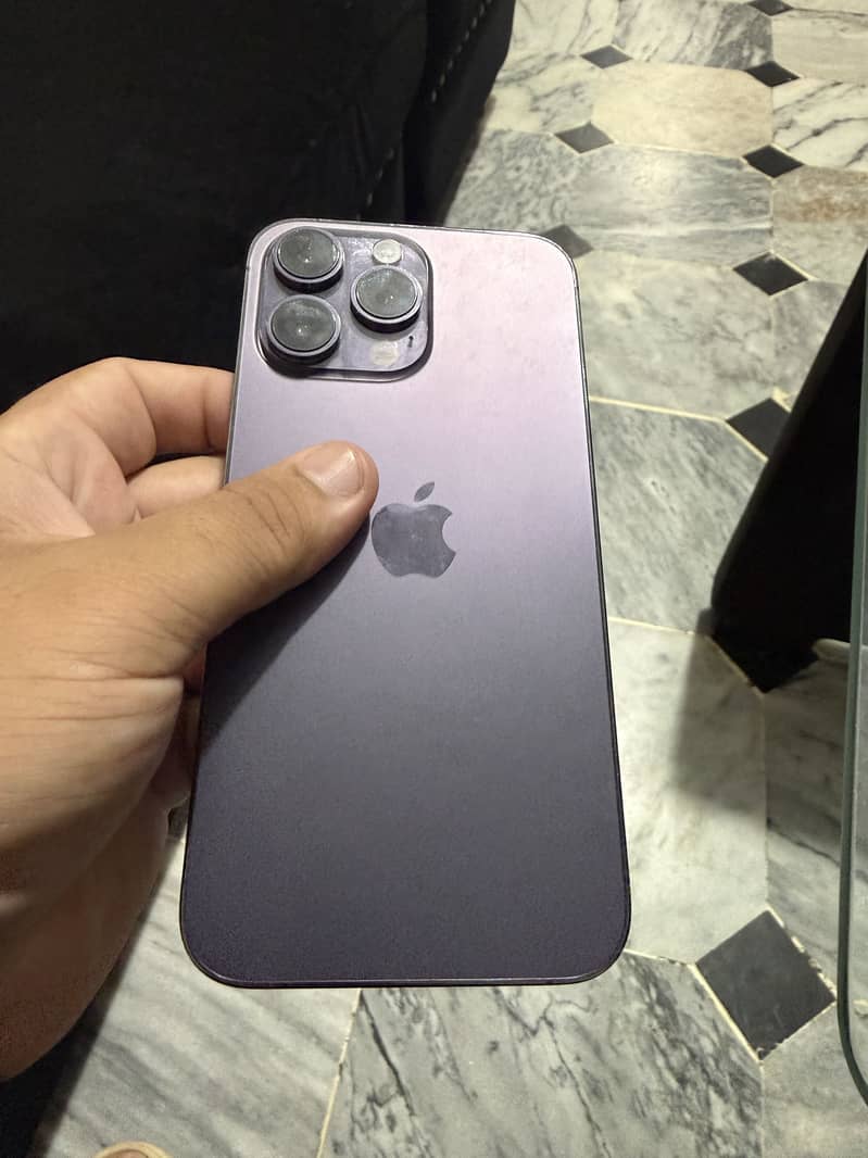 Apple iPhone 14 Pro Max 0