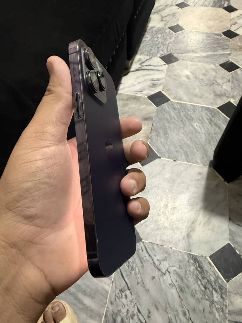 Apple iPhone 14 Pro Max 3