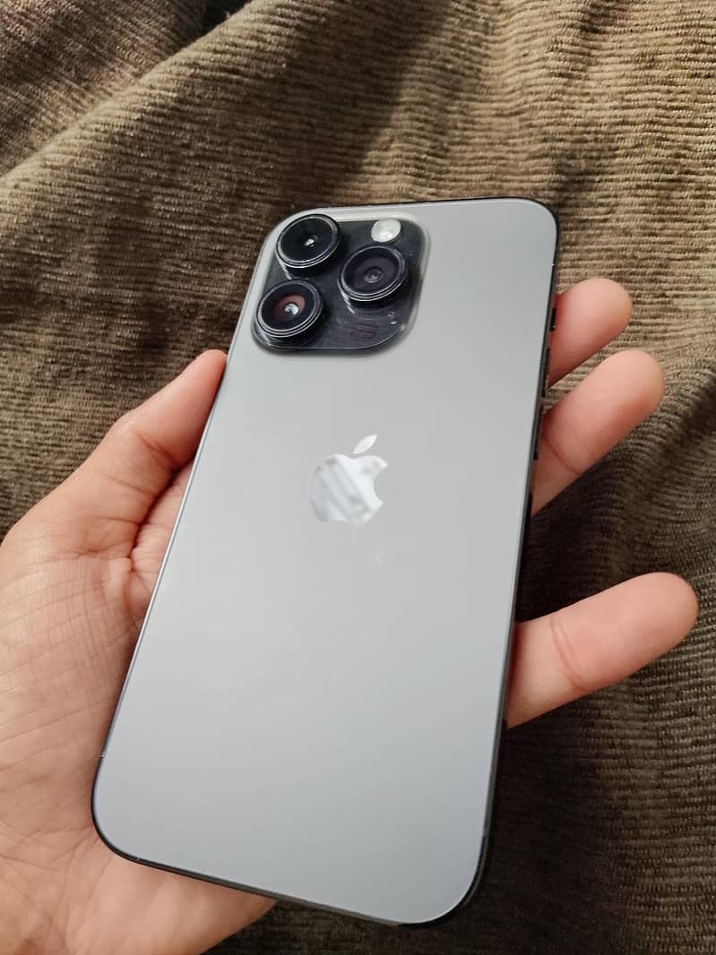 Apple iPhone 14 Pro 0