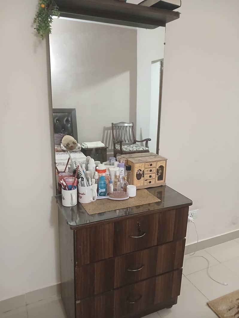 Single comfortable and stylish bed set. sofa cumbed 4