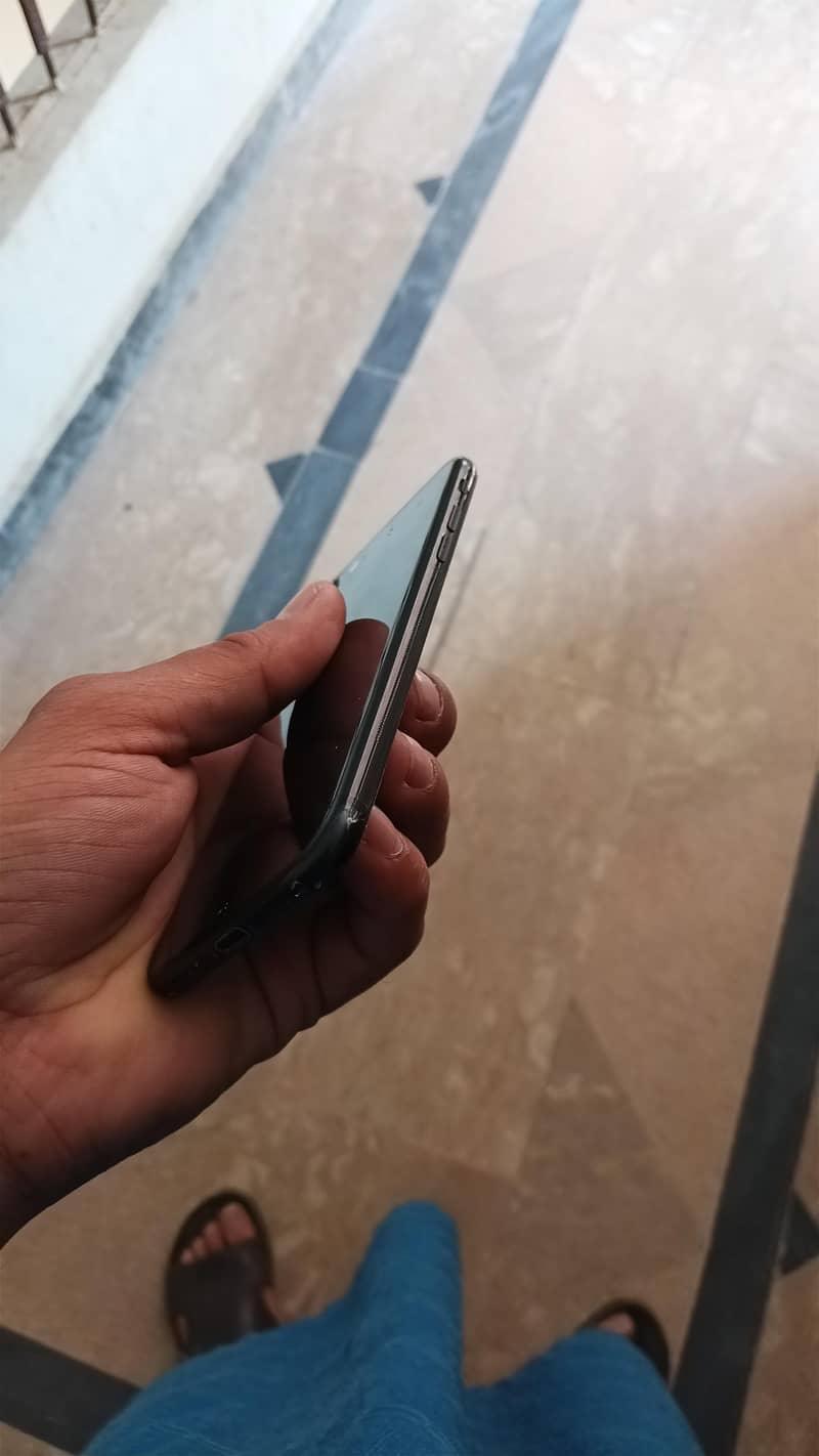Apple iPhone 7 Sim Glitch 8