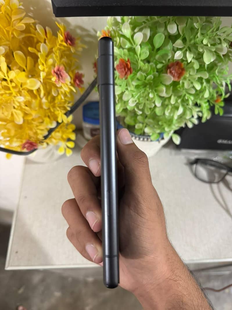 Google Pixel 7a 5