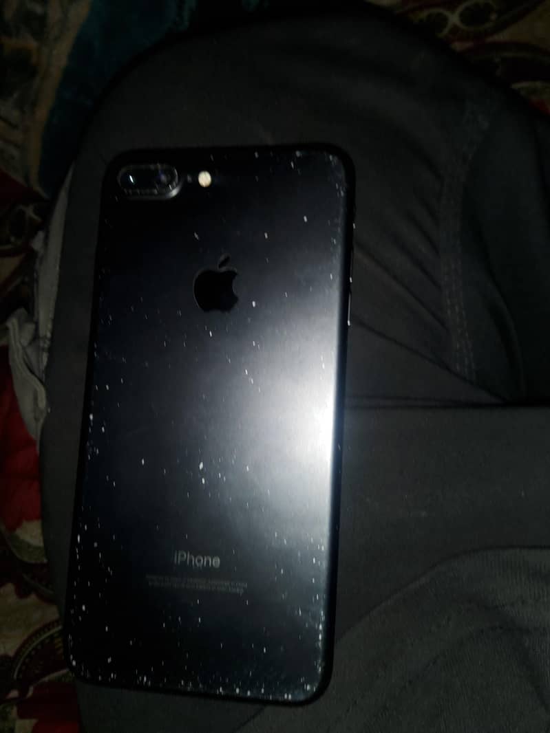 Apple iPhone 7 Plus 3
