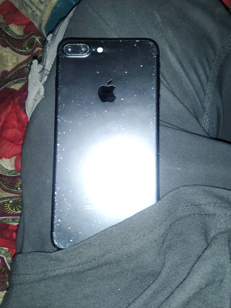 Apple iPhone 7 Plus 4