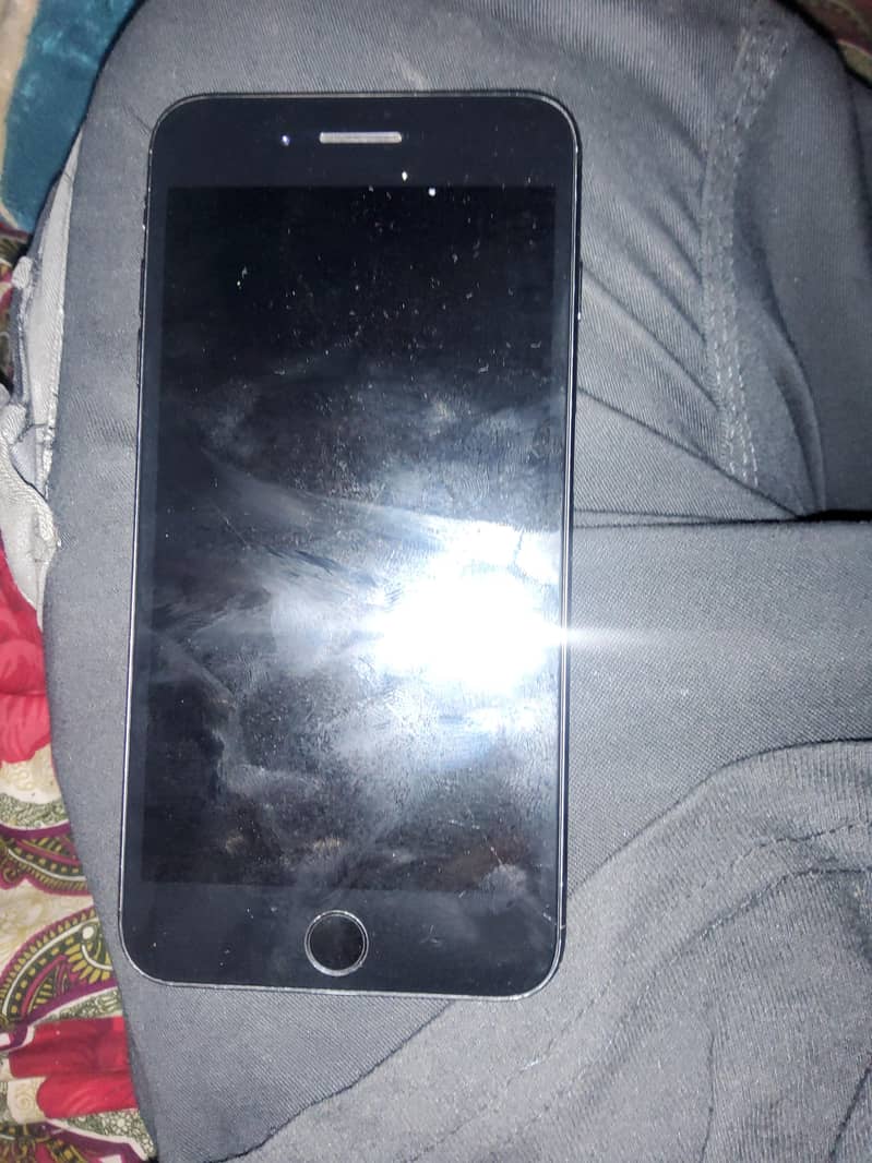 Apple iPhone 7 Plus 5