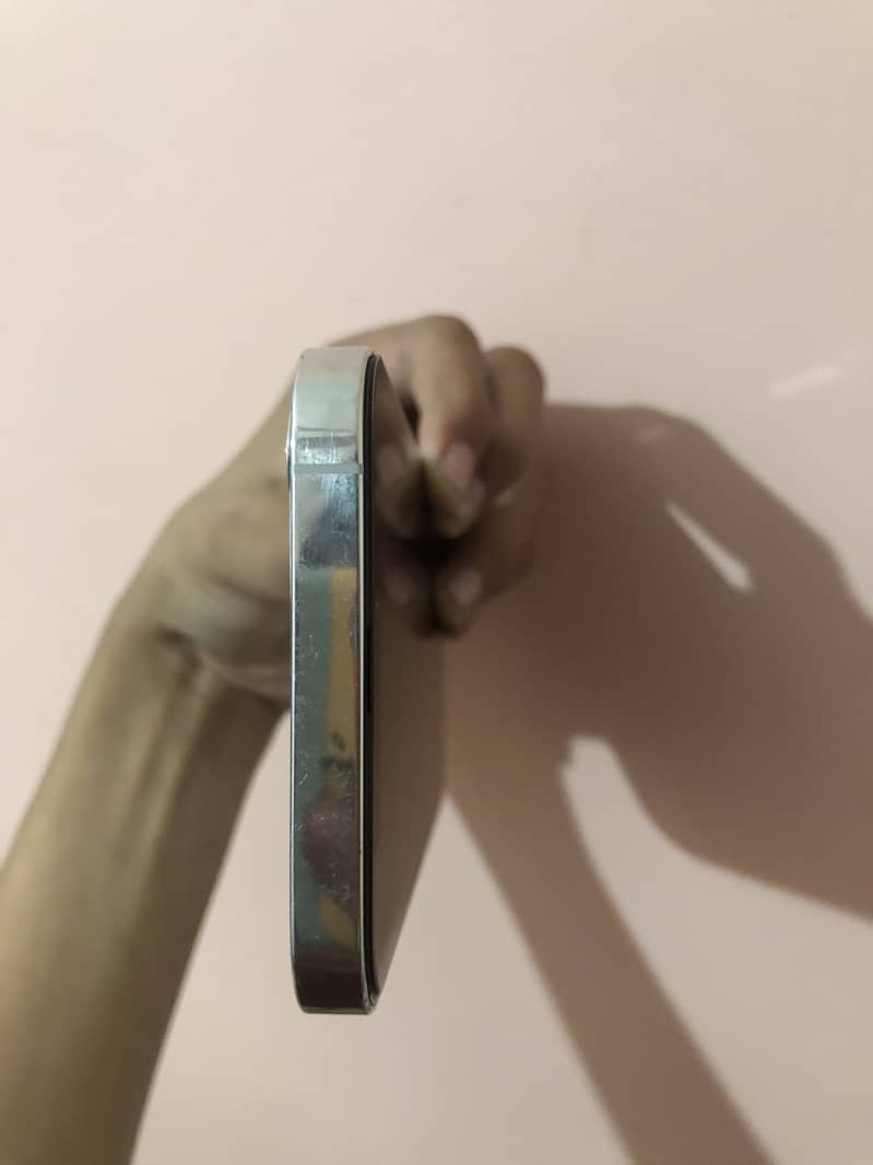 Apple iPhone 12 Pro 3