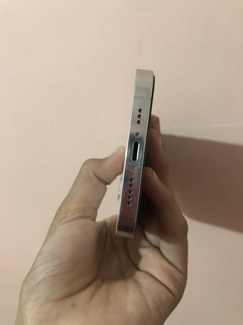 Apple iPhone 12 Pro 4