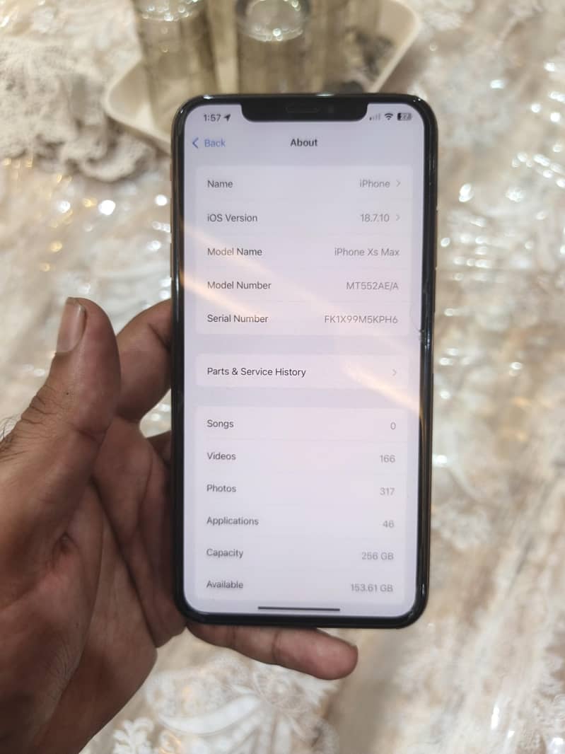 Apple iPhone XS Max 4