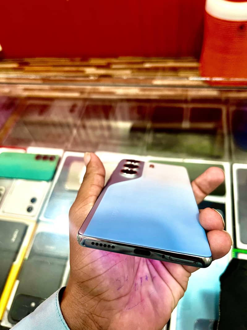 Tecno CAMON 40 Pro 3