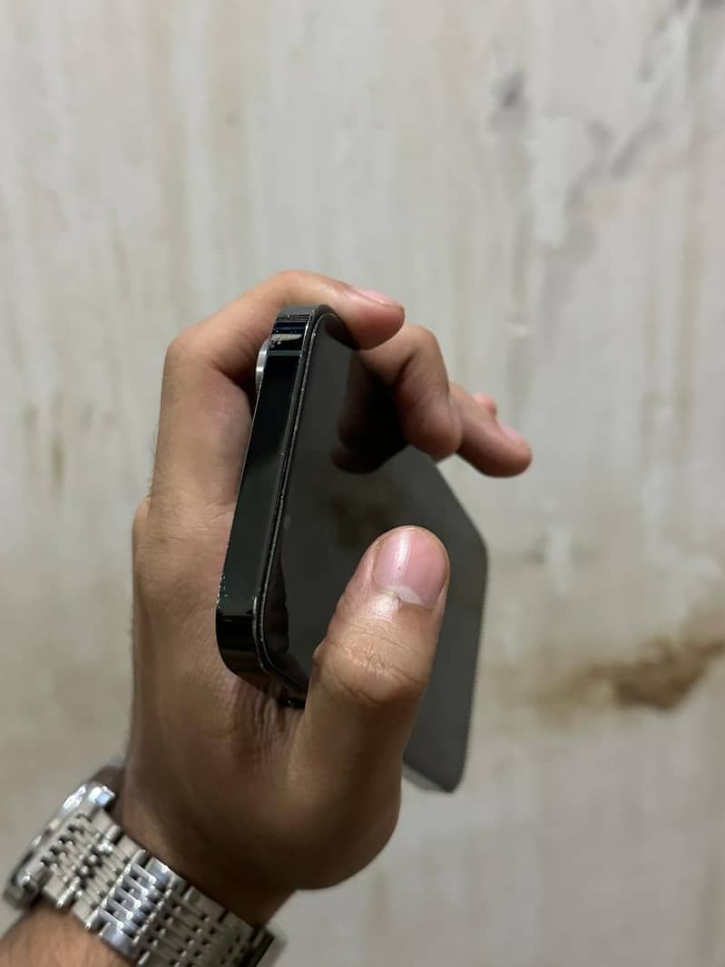 Apple iPhone 13 Pro 5