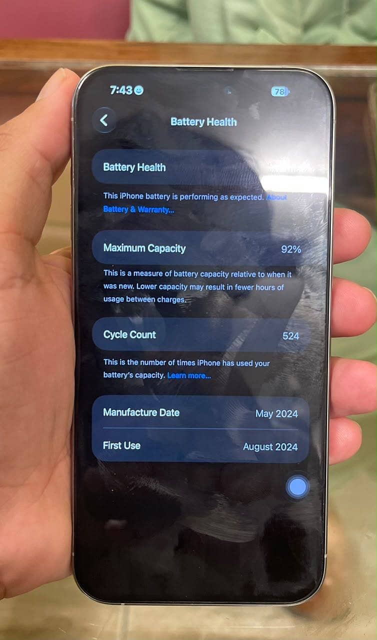 Apple iPhone 15 Pro Max 4
