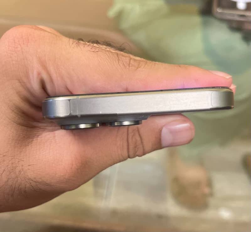 Apple iPhone 15 Pro Max 5