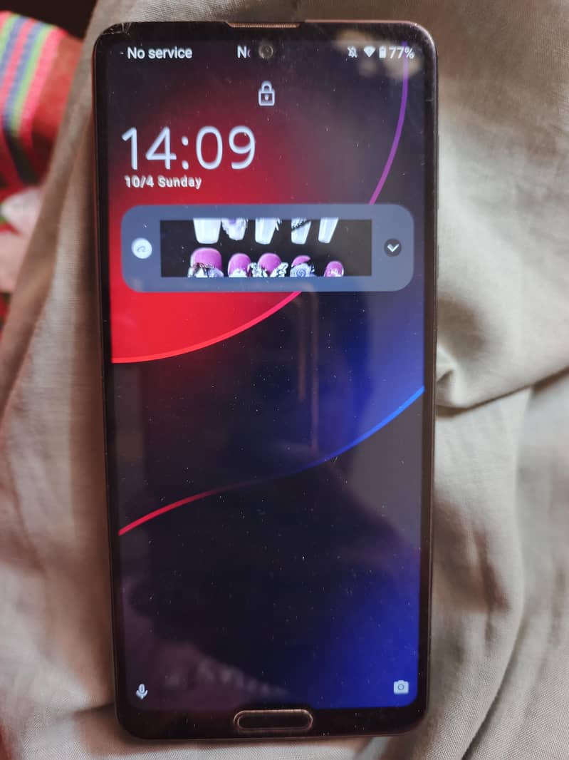 Sharp Aquos R5G 1