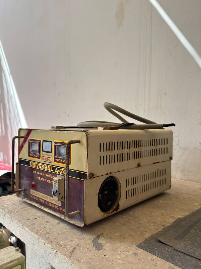 Universal A-70 Voltage Stabilizer 1