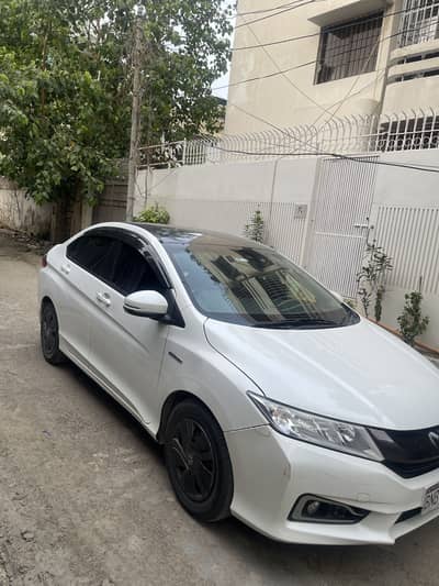 Honda Grace Hybrid 2015