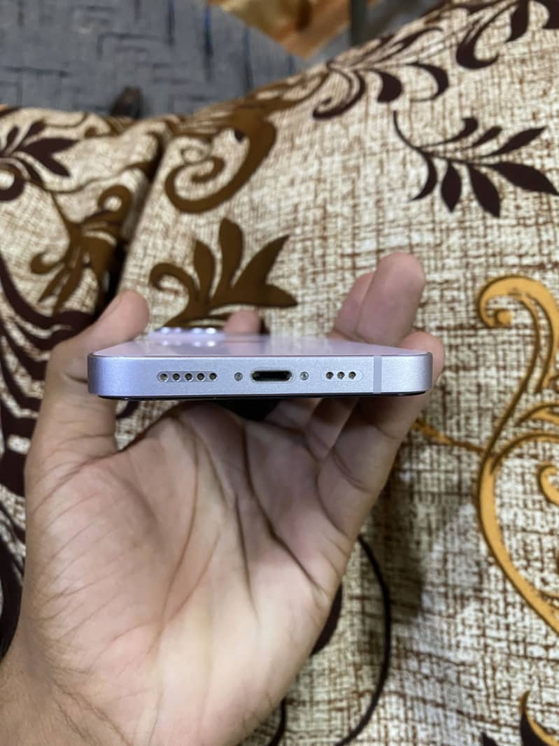 Apple iPhone 14 4