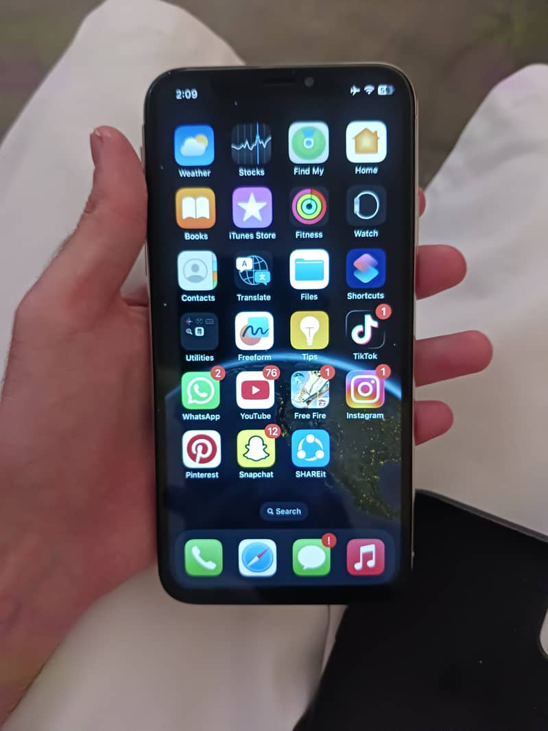 Apple iPhone X 1