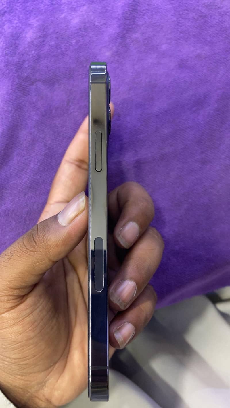Apple iPhone 12 Pro 2