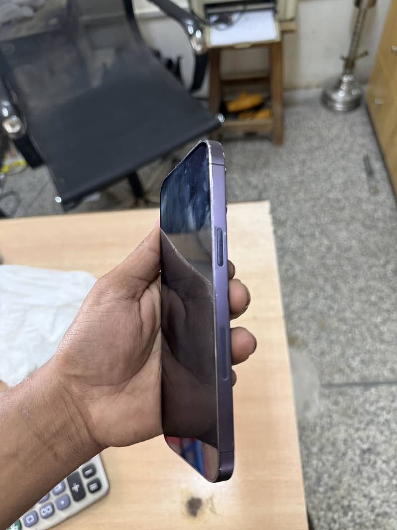 Apple iPhone 14 Pro Max 2