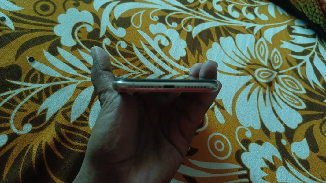 Apple iPhone 11 Pro Max 5